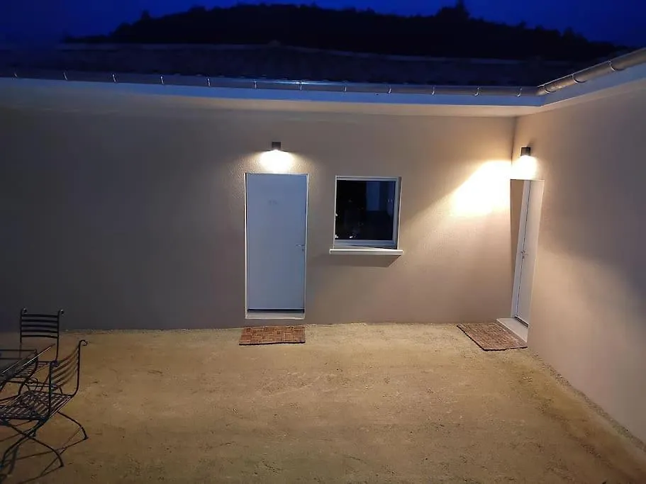 Gite Le Chaudron 1 A 7Pers Avec Piscine Montclar-sur-Gervanne 0*,  France