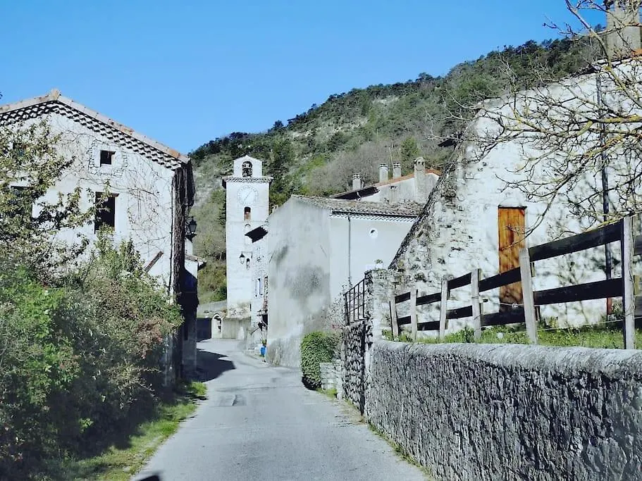 Gite Le Chaudron 1 A 7Pers Avec Piscine Montclar-sur-Gervanne 0*,