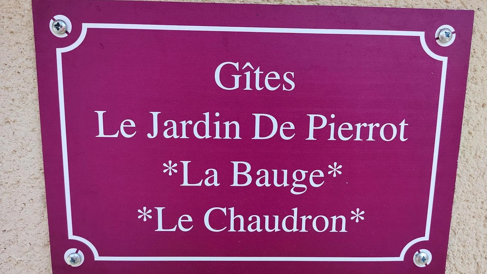Holiday home Gite Le Chaudron 1 A 7Pers Avec Piscine Montclar-sur-Gervanne